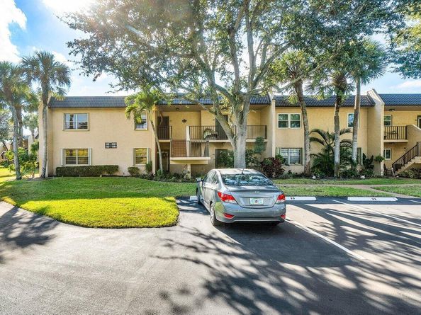 148 Lake Constance Drive 148, West Palm Beach FL 33411