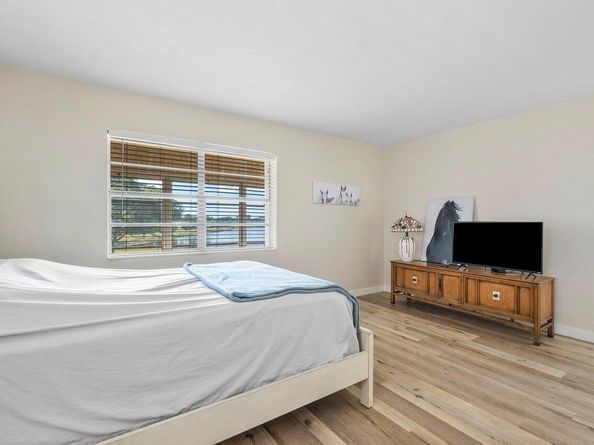 148 Lake Constance Drive 148, West Palm Beach FL 33411