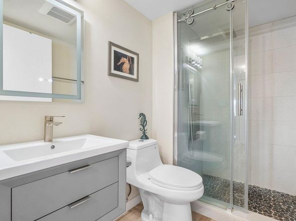 148 Lake Constance Drive 148, West Palm Beach FL 33411
