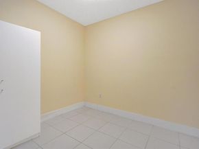 2641 N Flamingo Rd 406N, Sunrise FL 33323