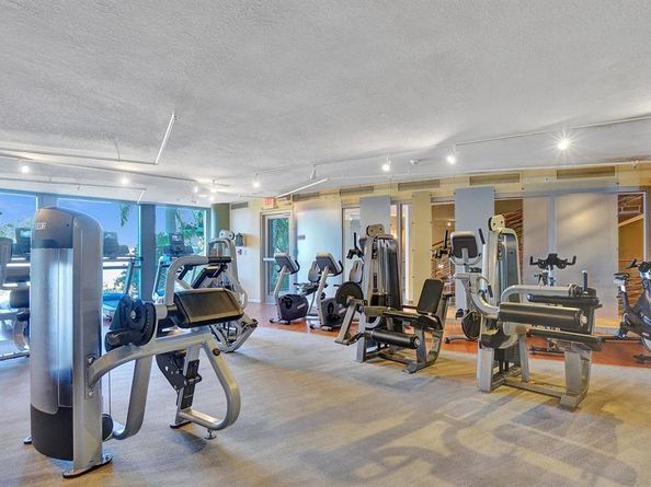 2641 N Flamingo Rd 406N, Sunrise FL 33323