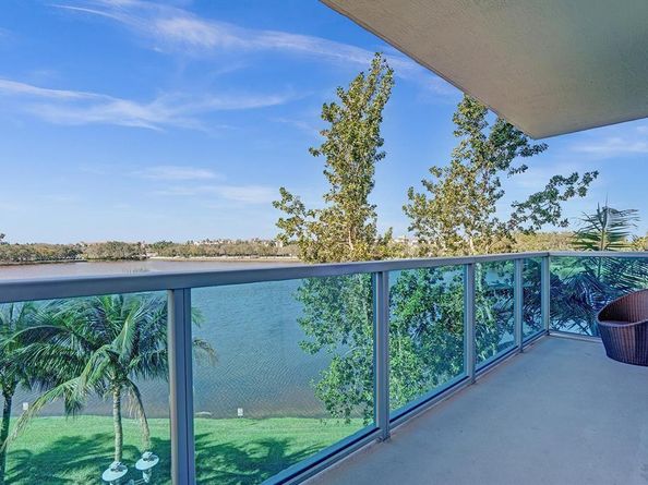 2641 N Flamingo Rd 406N, Sunrise FL 33323