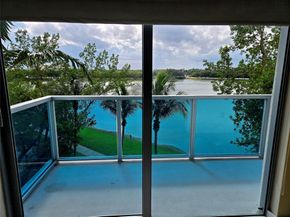 2641 N Flamingo Rd 406N, Sunrise FL 33323