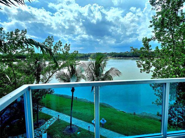 2641 N Flamingo Rd 406N, Sunrise FL 33323