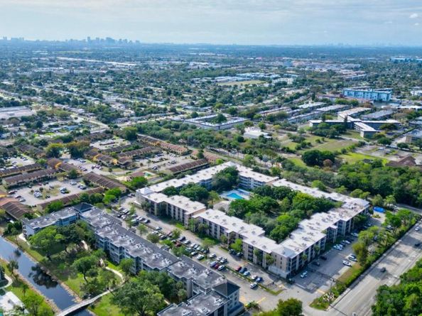 2650 NW 49th Ave 217, Lauderdale Lakes FL 33313