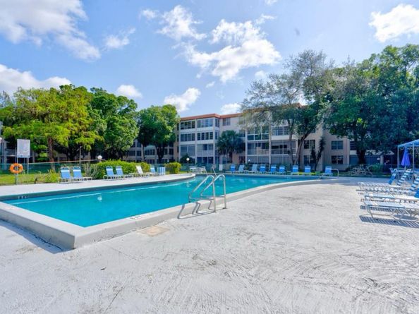 2650 NW 49th Ave 217, Lauderdale Lakes FL 33313