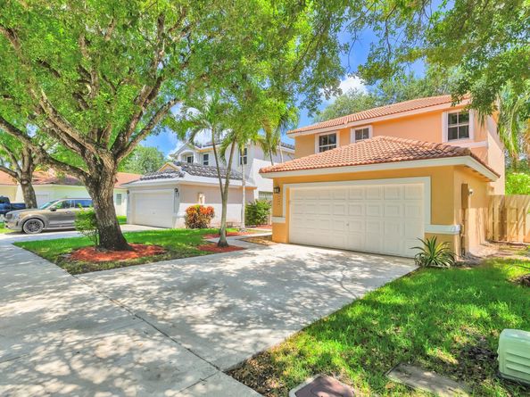 15037 SW 50th Ct, Davie FL 33331