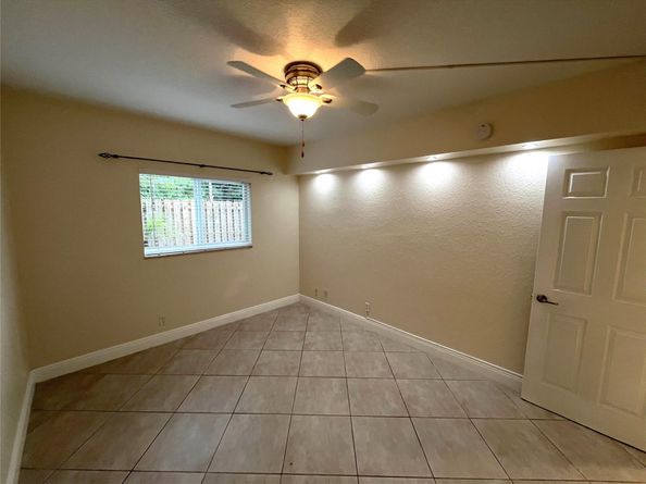 1460 NE 18TH St 104, Fort Lauderdale FL 33305