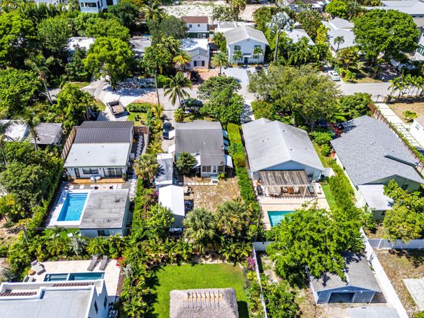 221 NE 10th Street, Delray Beach FL 33444