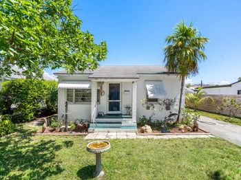 221 NE 10th Street