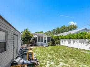221 NE 10th Street, Delray Beach FL 33444