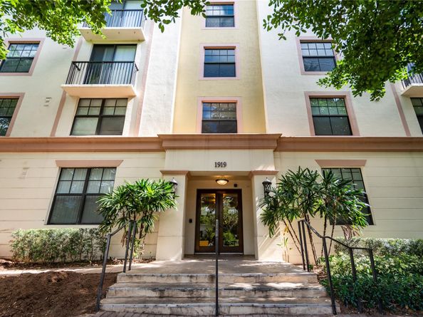 1919 Van Buren St 821A, Hollywood FL 33020