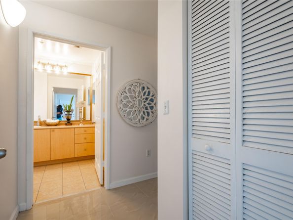 1919 Van Buren St 821A, Hollywood FL 33020