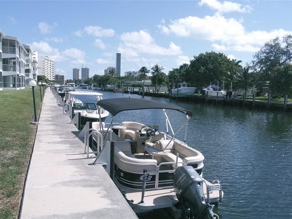465 Paradise Isle Blvd 307, Hallandale Beach FL 33009
