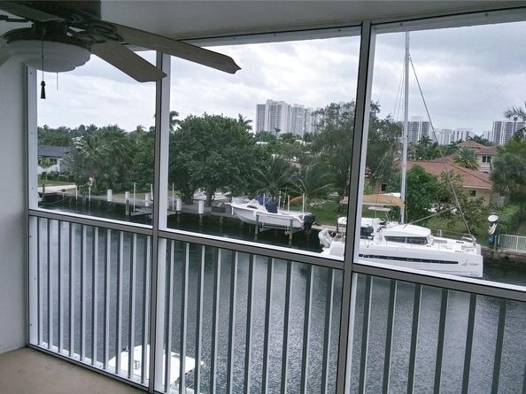 465 Paradise Isle Blvd 307, Hallandale Beach FL 33009