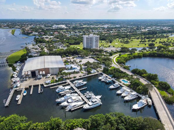 17187 Bay Street, Jupiter FL 33477