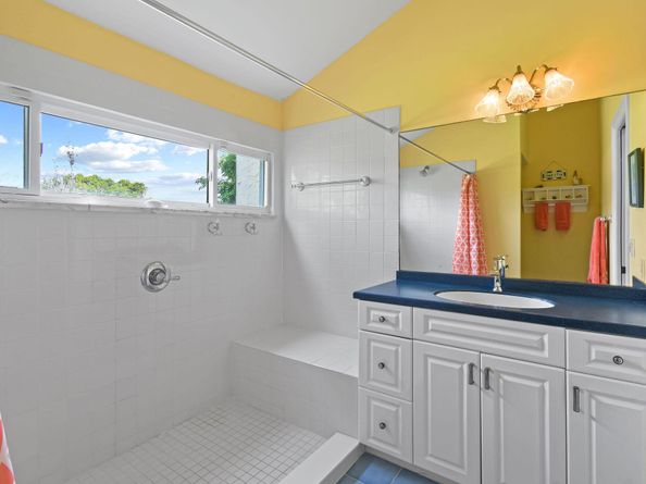 17187 Bay Street, Jupiter FL 33477