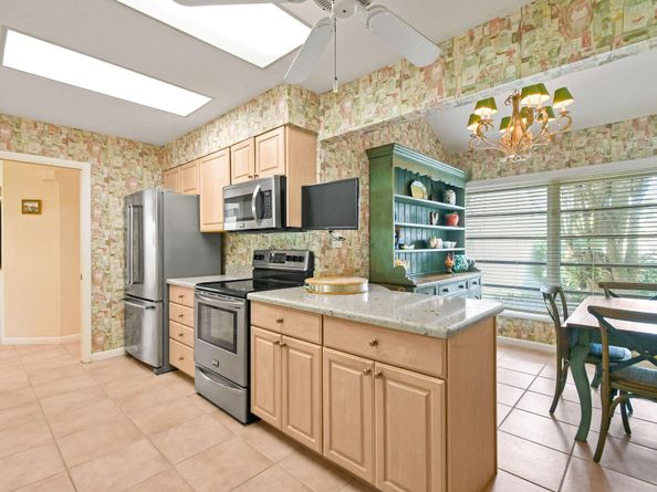17187 Bay Street, Jupiter FL 33477