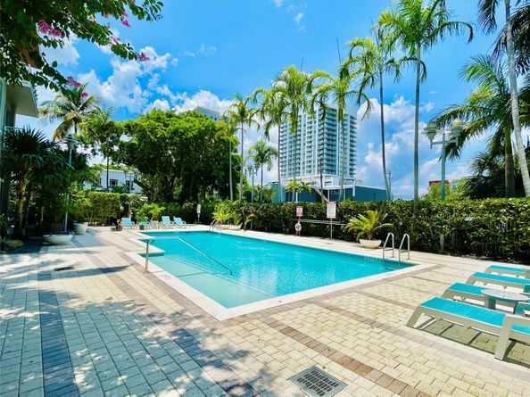 313 NE 2nd St 602, Fort Lauderdale FL 33301