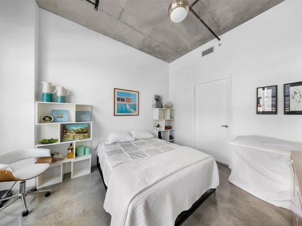 313 NE 2nd St 602, Fort Lauderdale FL 33301