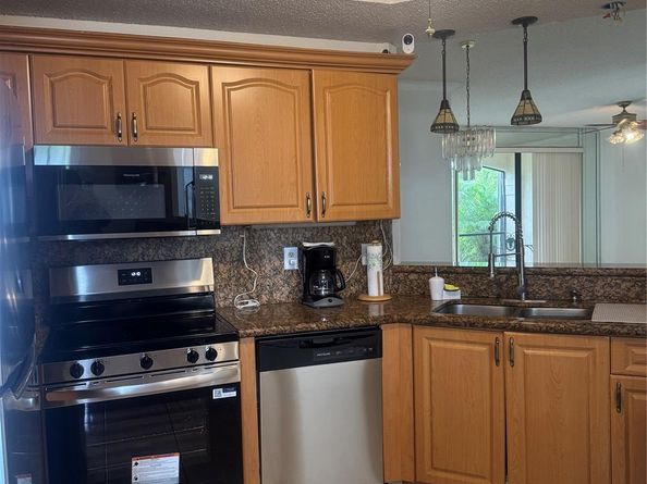 301 SW 158th Ter 104, Pembroke Pines FL 33027