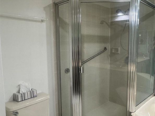 301 SW 158th Ter 104, Pembroke Pines FL 33027