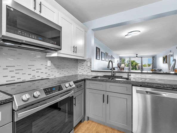 7302 S Devon Dr 307, Tamarac FL 33321