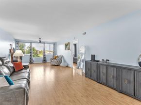7302 S Devon Dr 307, Tamarac FL 33321