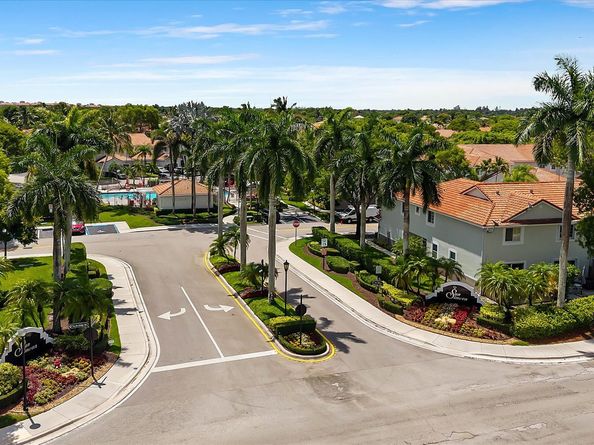 3748 San Simeon Cir, Weston FL 33331