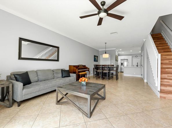 3748 San Simeon Cir, Weston FL 33331