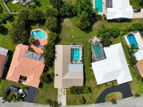 1844 NW 83rd Dr, Coral Springs FL 33071