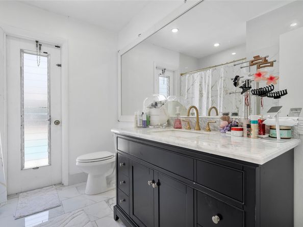 1844 NW 83rd Dr, Coral Springs FL 33071