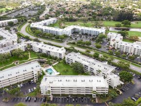 3186 Via Poinciana 114, Lake Worth FL 33467