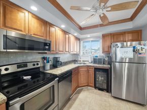 3186 Via Poinciana 114, Lake Worth FL 33467
