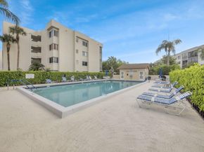 3186 Via Poinciana 114, Lake Worth FL 33467