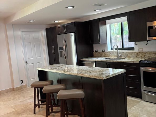 1126 Lincoln St, Hollywood FL 33019