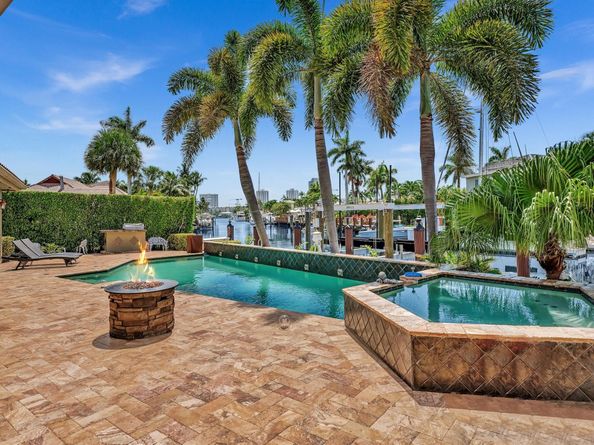 800 SE 22nd Ave, Pompano Beach FL 33062