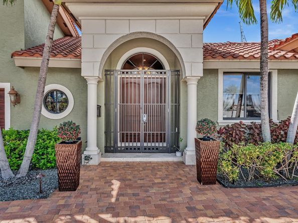 800 SE 22nd Ave, Pompano Beach FL 33062