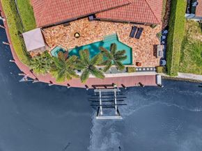 800 SE 22nd Ave, Pompano Beach FL 33062