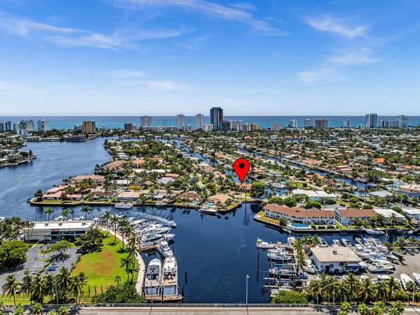 800 SE 22nd Ave, Pompano Beach FL 33062