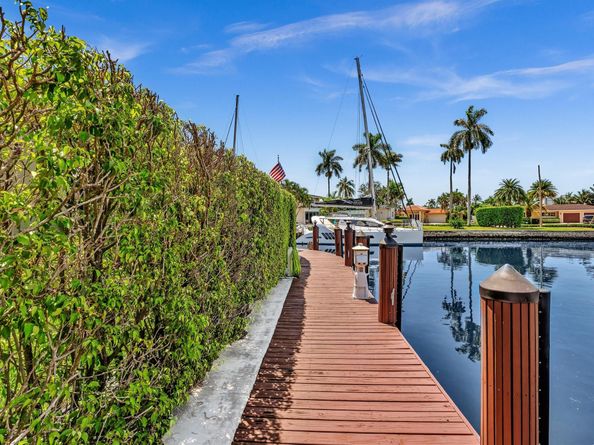 800 SE 22nd Ave, Pompano Beach FL 33062