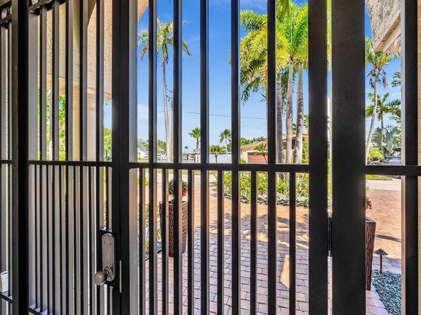 800 SE 22nd Ave, Pompano Beach FL 33062