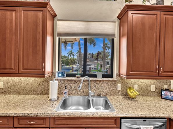 800 SE 22nd Ave, Pompano Beach FL 33062