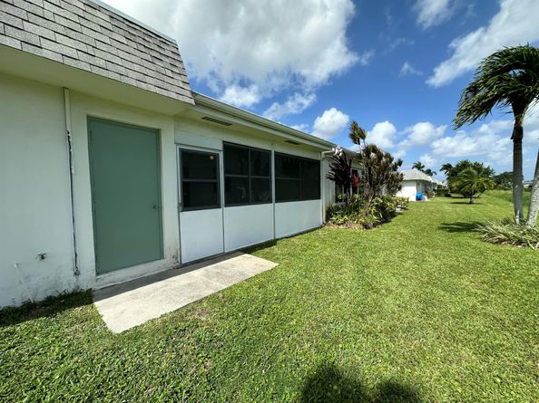2638 E Gately Drive E 23, West Palm Beach FL 33415
