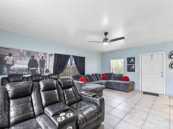 621 W 35th Street, Riviera Beach FL 33404