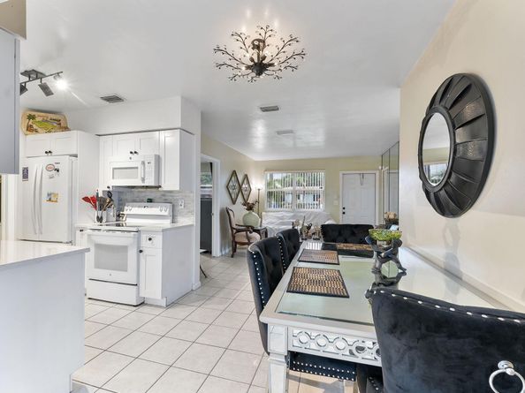 621 W 35th Street, Riviera Beach FL 33404