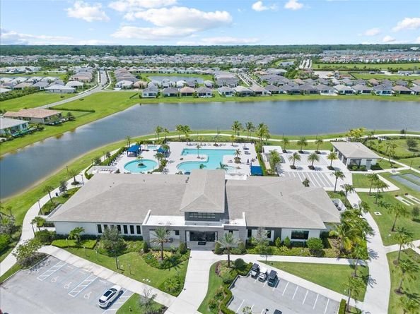 5577 Saint Armands Way, The Acreage FL 33470