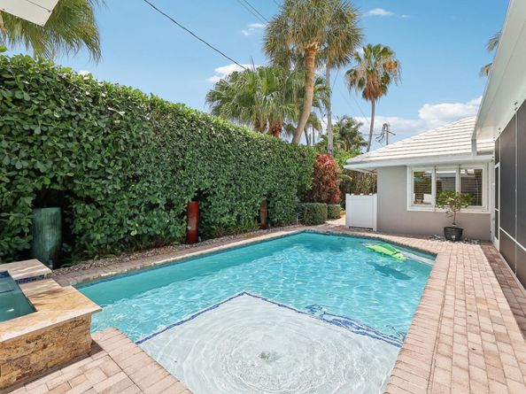 2510 NE 47th St, Fort Lauderdale FL 33308