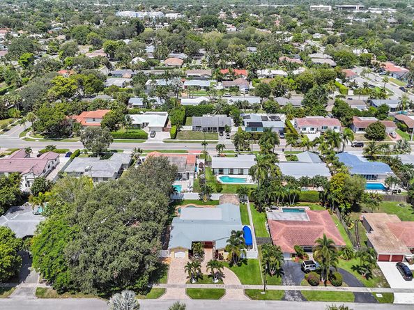 161 SW 8th Terrace, Boca Raton FL 33486