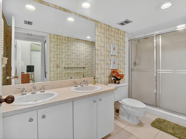 19600 Sawgrass Circle 2604, Boca Raton FL 33434